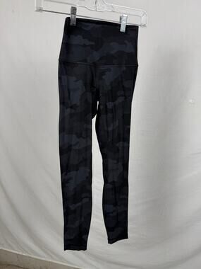 Lululemon Align High Rise Leggings 23" Black Camo Size 0 Pre-owned